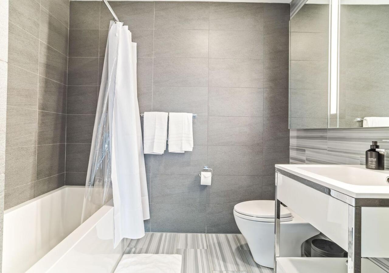 Modern 2bd 1ba At Mid West *