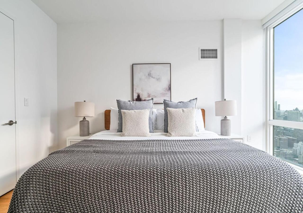 Apartment Modern 2bd 1ba At Mid West New York